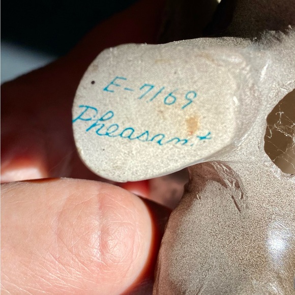 Vintage Set of Two Bisque Porcelain Pheasant Bird Figurines - Picture 11 of 12